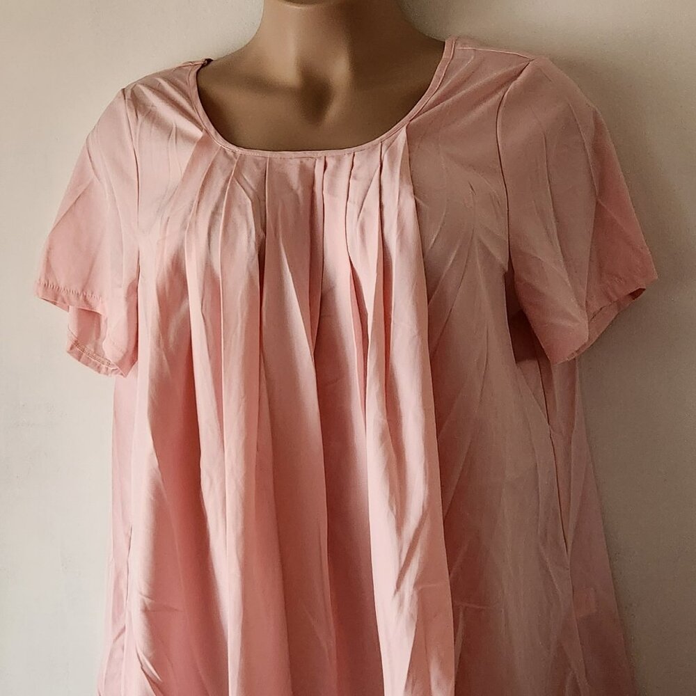 Pretty solid light pink blouse sz 3X babydoll pleated EUC